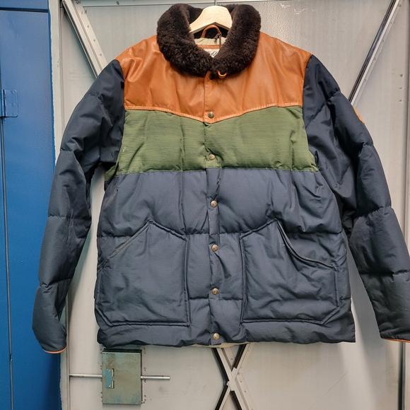 Penfield Tricolor Puffer Jacket - Brown, Green, and Blue - Picture 2 of 13